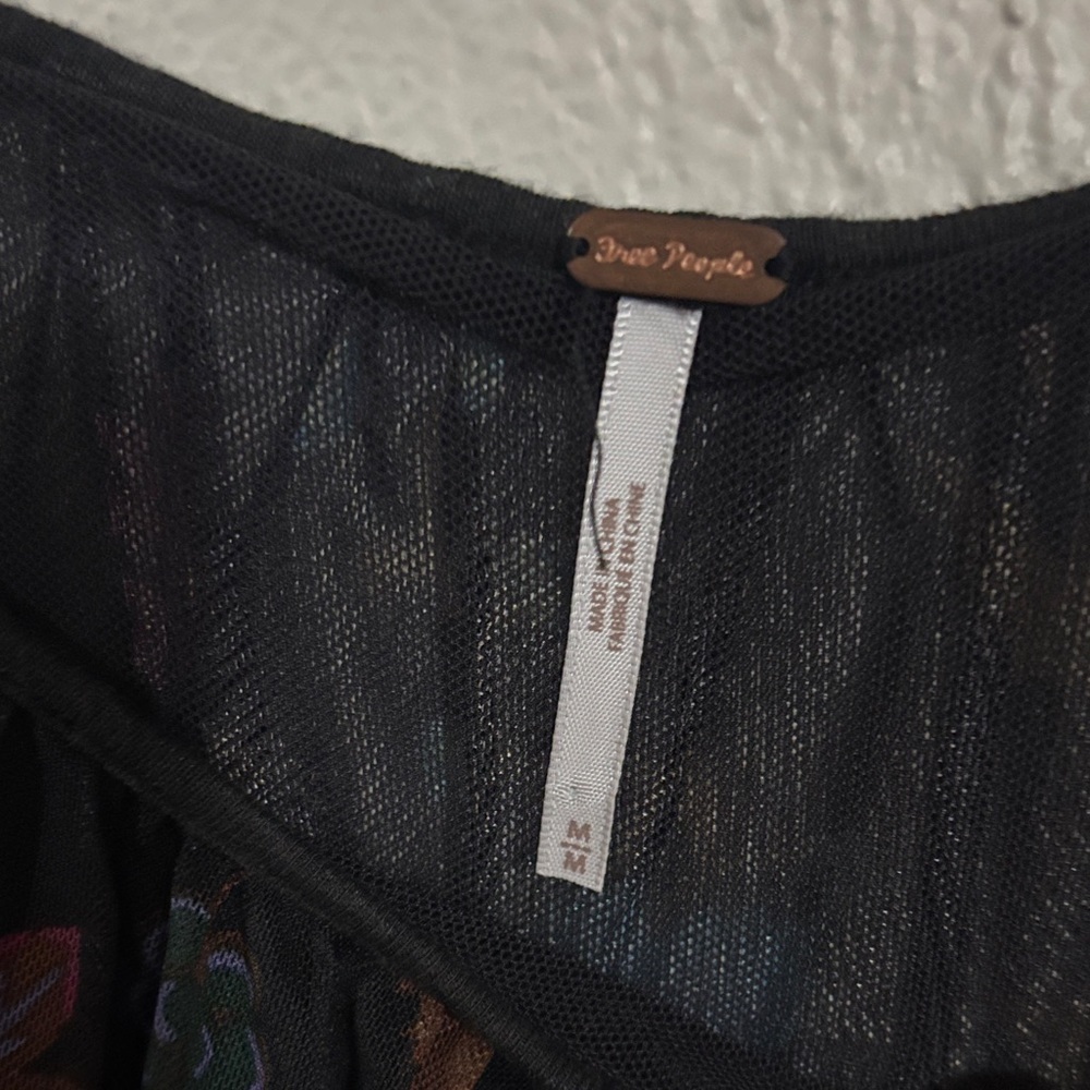 Free People Black Wildflower Honey Top Size M - Picture 4 of 6